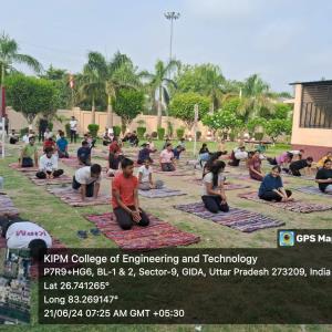 This morning, our students and staff gathered to celebrate International Yoga Day with a rejuvenating yoga session! 🌞🧘‍♀️🧘‍♂️ It was an incredible experience to connect, breathe, and stretch together, fostering both physical and mental well-being. Here's to embracing the spirit of yoga and continuing our journey towards a healthier, balanced life.